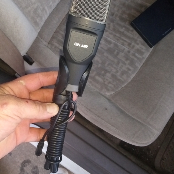 Stuff - Picture 3 of 16